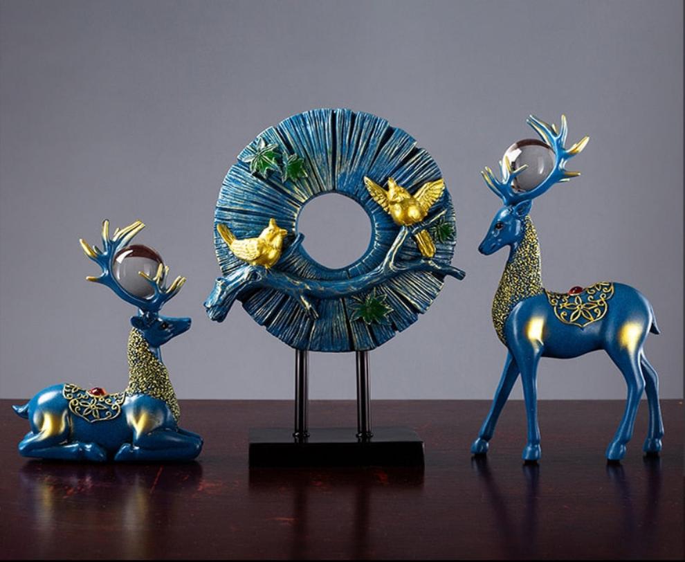 Standing Disk - Decorative Standing Disk with Modern Luxury Lucky Deer Resin Set