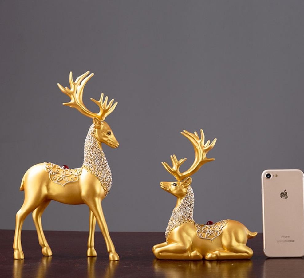 Standing Disk - Decorative Standing Disk with Modern Luxury Lucky Deer Resin Set