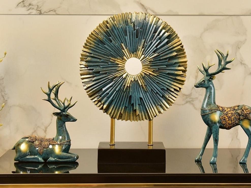 Standing Disk - Modern Luxury Resin Lucky Deer and Decorative Standing Disk Set