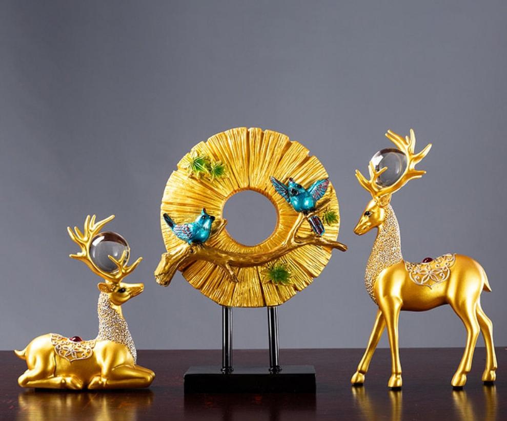 Standing Disk - Decorative Standing Disk with Modern Luxury Lucky Deer Resin Set