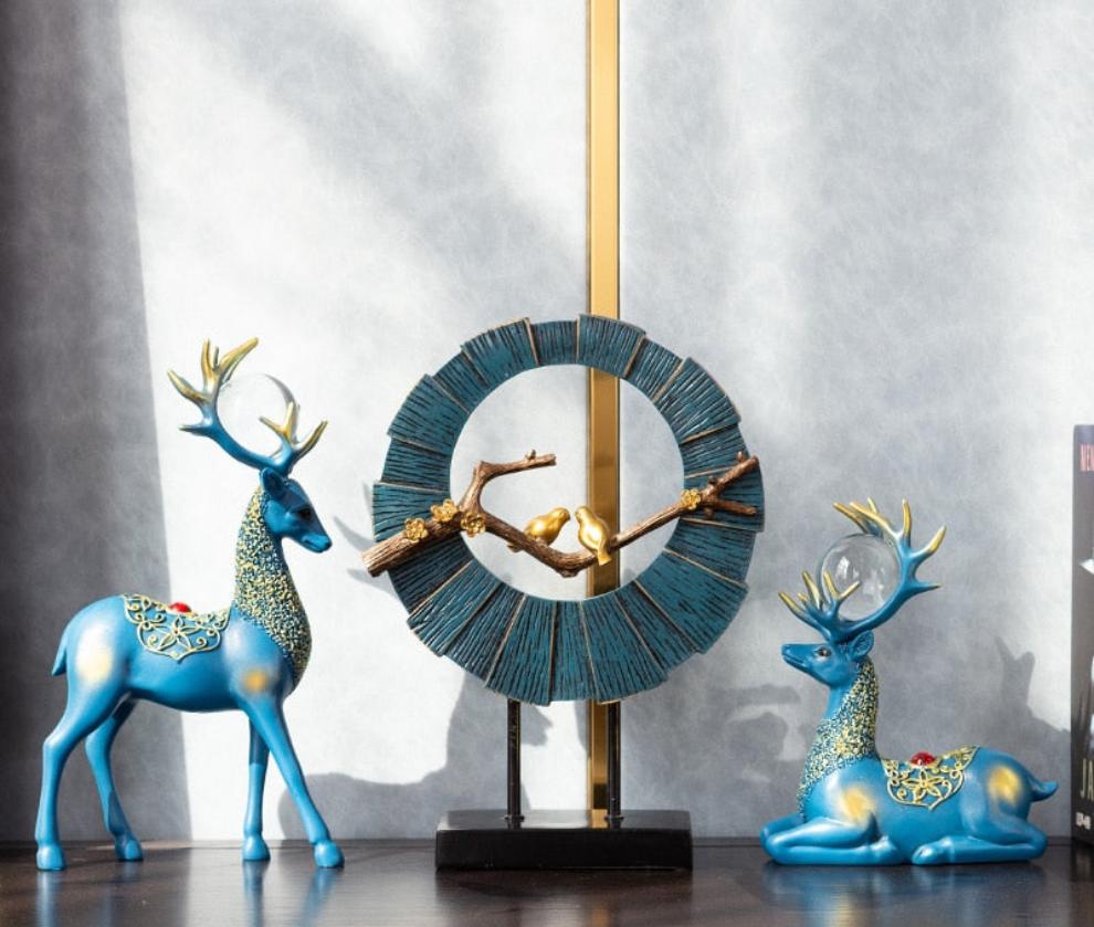 Standing Disk - Decorative Standing Disk with Modern Luxury Lucky Deer Resin Set