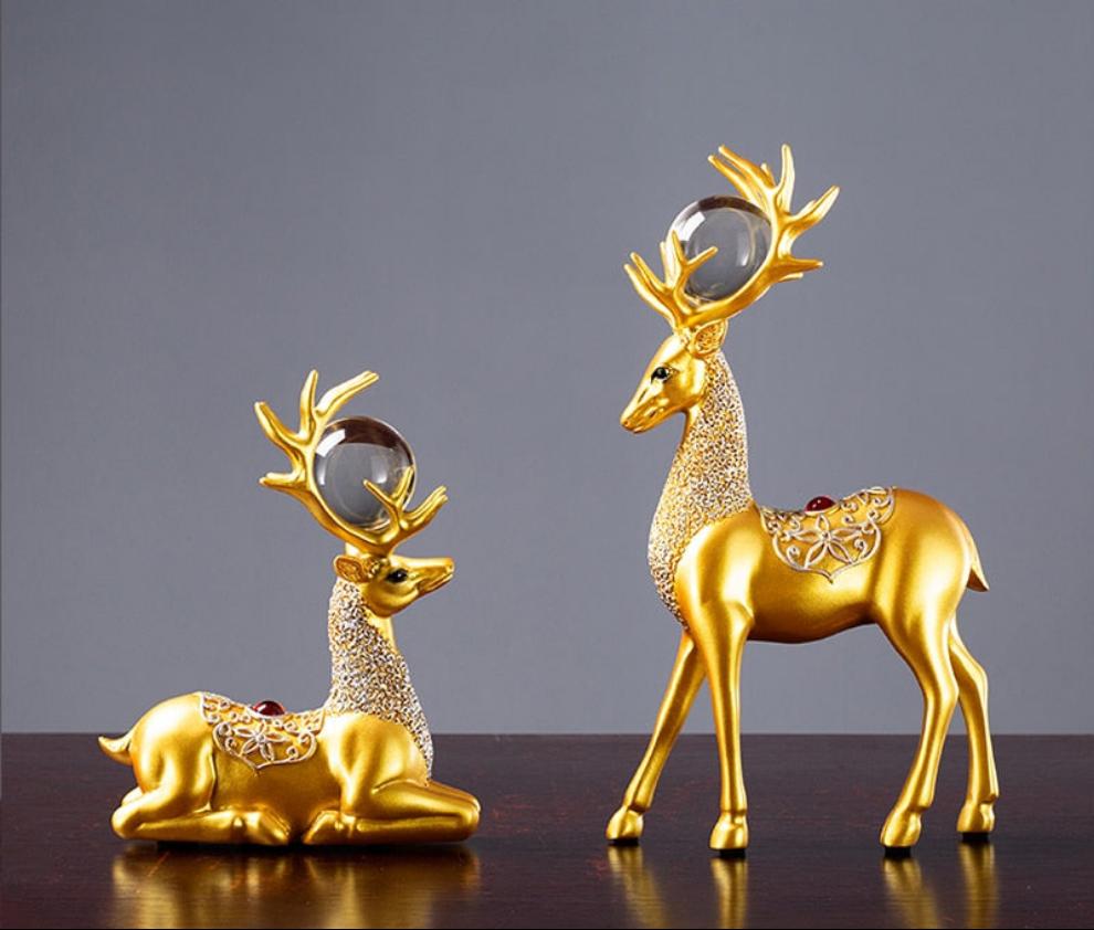 Standing Disk - Decorative Standing Disk with Modern Luxury Lucky Deer Resin Set