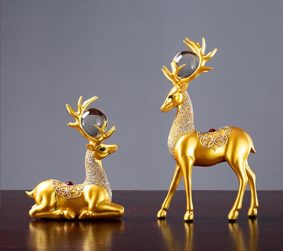 Standing Disk - Decorative Standing Disk with Modern Luxury Lucky Deer Resin Set