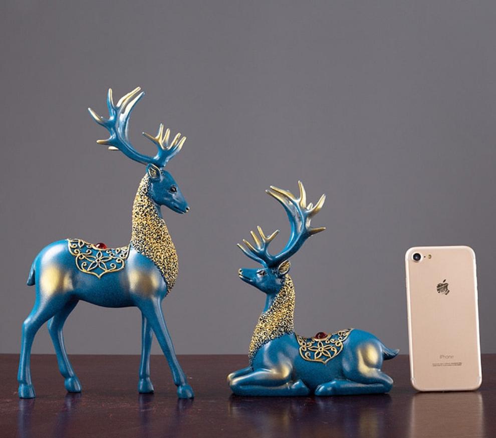 Standing Disk - Decorative Standing Disk with Modern Luxury Lucky Deer Resin Set