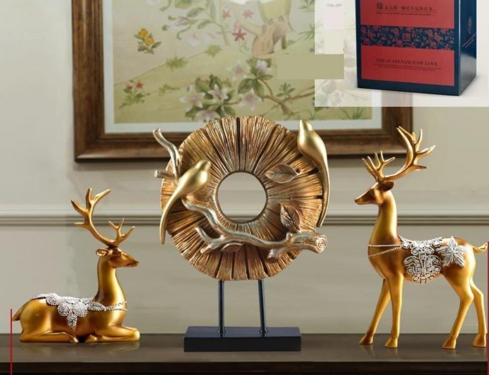 Standing Disk - Decorative Standing Disk with Modern Luxury Lucky Deer Resin Set